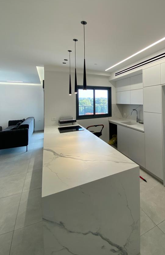 פרופיל תאורת לד